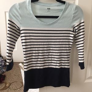 Uniqlo blue striped colorblock tee
